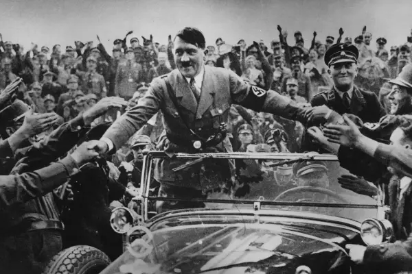 Tiểu sử Adolf Hitler - Trùm phát xít Đức nổi tiếng TK 20