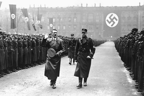 Tiểu sử Adolf Hitler - Trùm phát xít Đức nổi tiếng TK 20